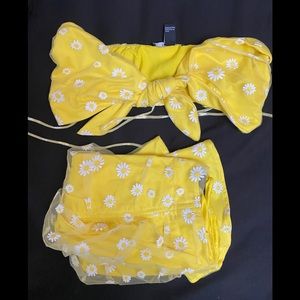 Yellow flower set